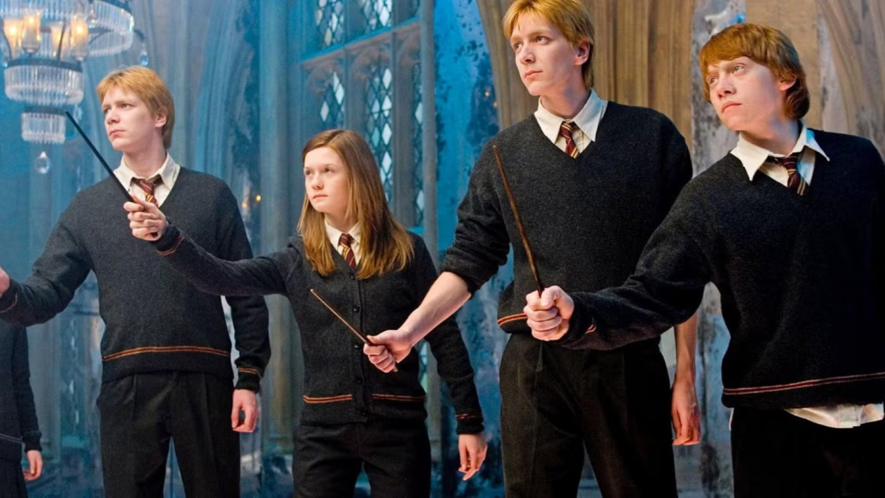 Harry Potter dizisindeki Weasley ailesinin fotoğrafları paylaşıldı