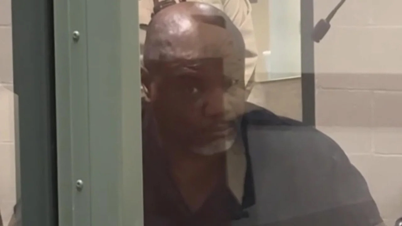 Otoparktaki kavga kanlı bitti: NBA yıldızının babası gözaltında