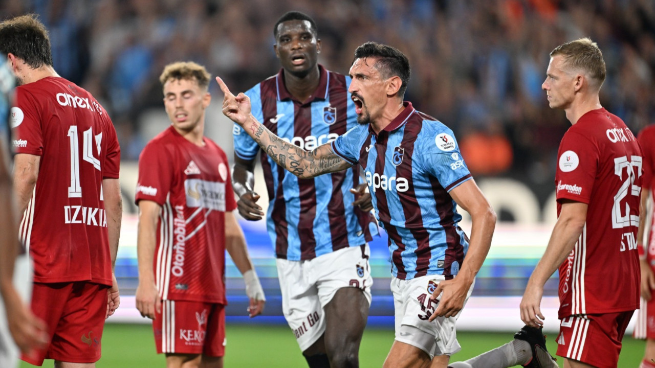 Fırtına, Antalya'yı da yuttu