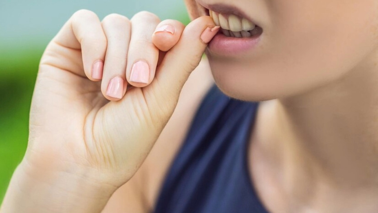 Uzman isim uyardı: Tırnak yiyeceğim derken dişlerinizden olmayın