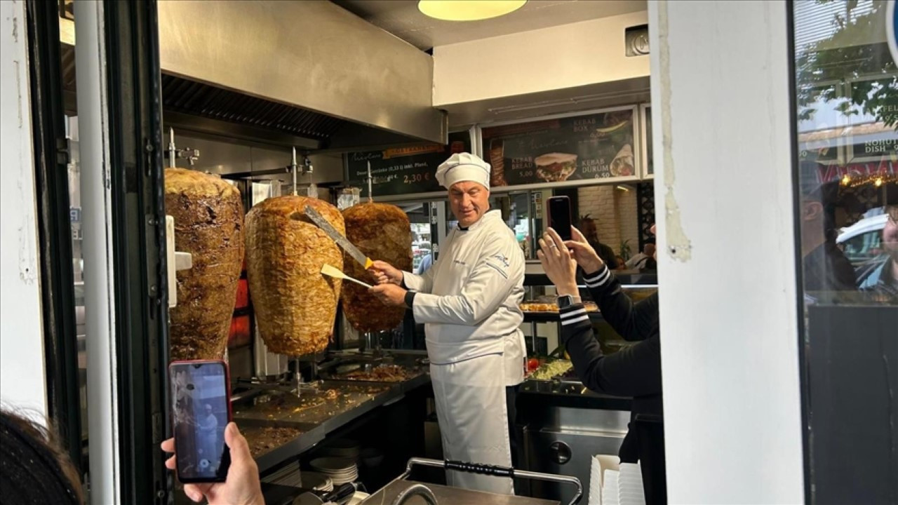 Alman siyasetçinin döner tutkusu marka oldu