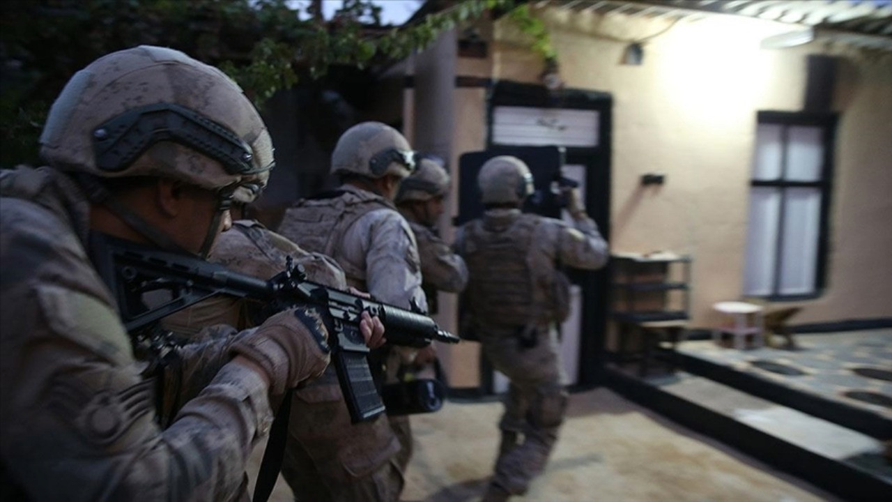 Hesaplarında 643 milyon TL'lik hareket vardı: Çetenin 11 üyesi yakalandı