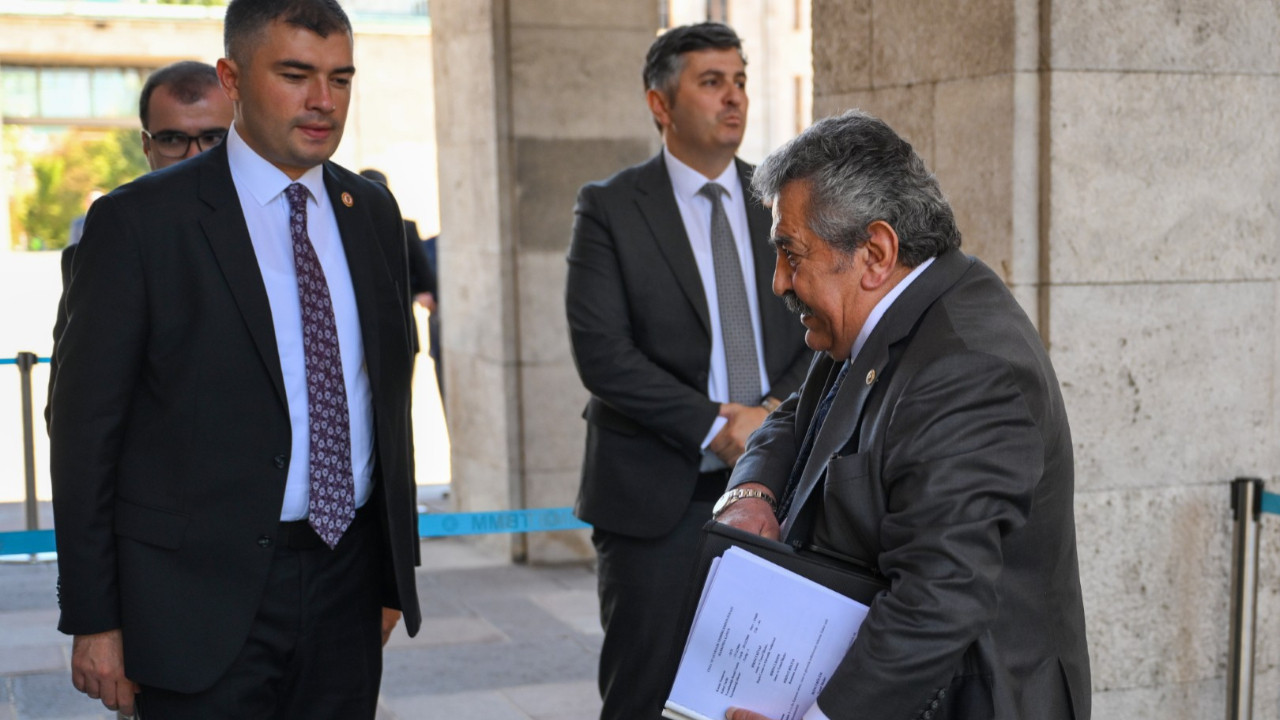 MHP'li isim komisyon devam ederken yazdı: Meseleyi anlamamışlar