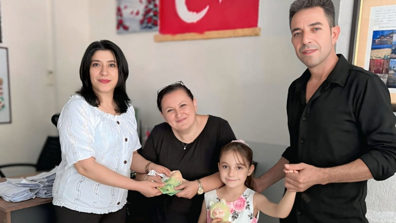 81 bin lirayı teslim etti, 2 bin lira harçlık aldı