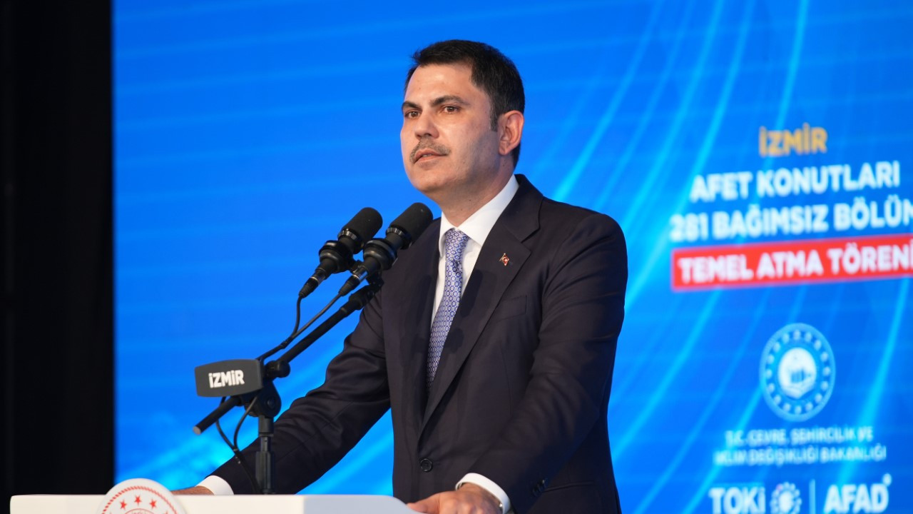 Bakan Kurum’dan İzmir’de temel atma töreni