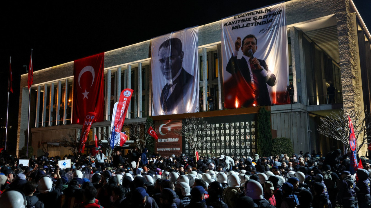 CHP adliyede: Ana muhalefet 'zorlu bir eylül' bekliyor