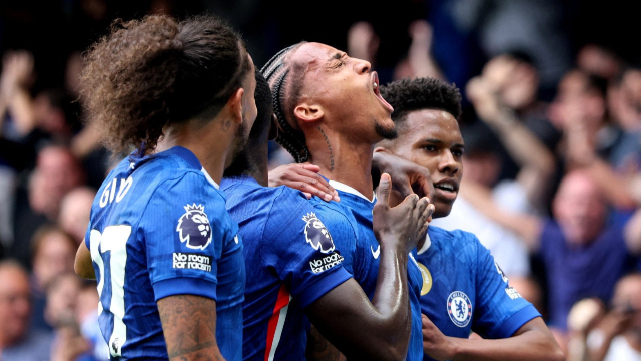 Derbide zafer Chelsea'nin: Joao Pedro yine attı