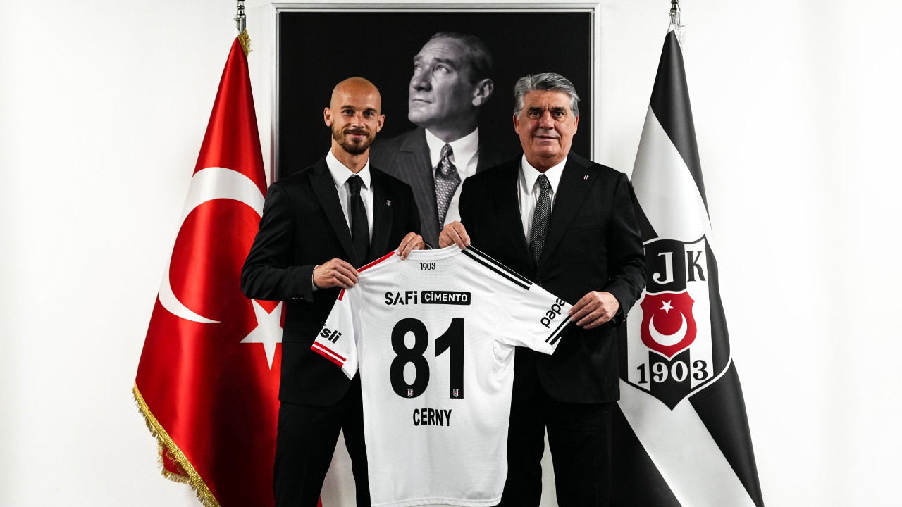 Beşiktaş, Vaclav Cerny'i resmen açıkladı