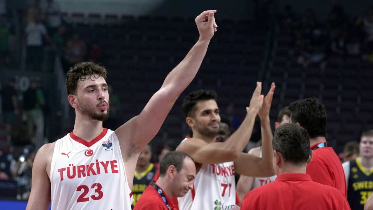 12 Dev Adam zorlandı, yıkılmadı: EuroBasket 2025'te çeyrek finaldeyiz!
