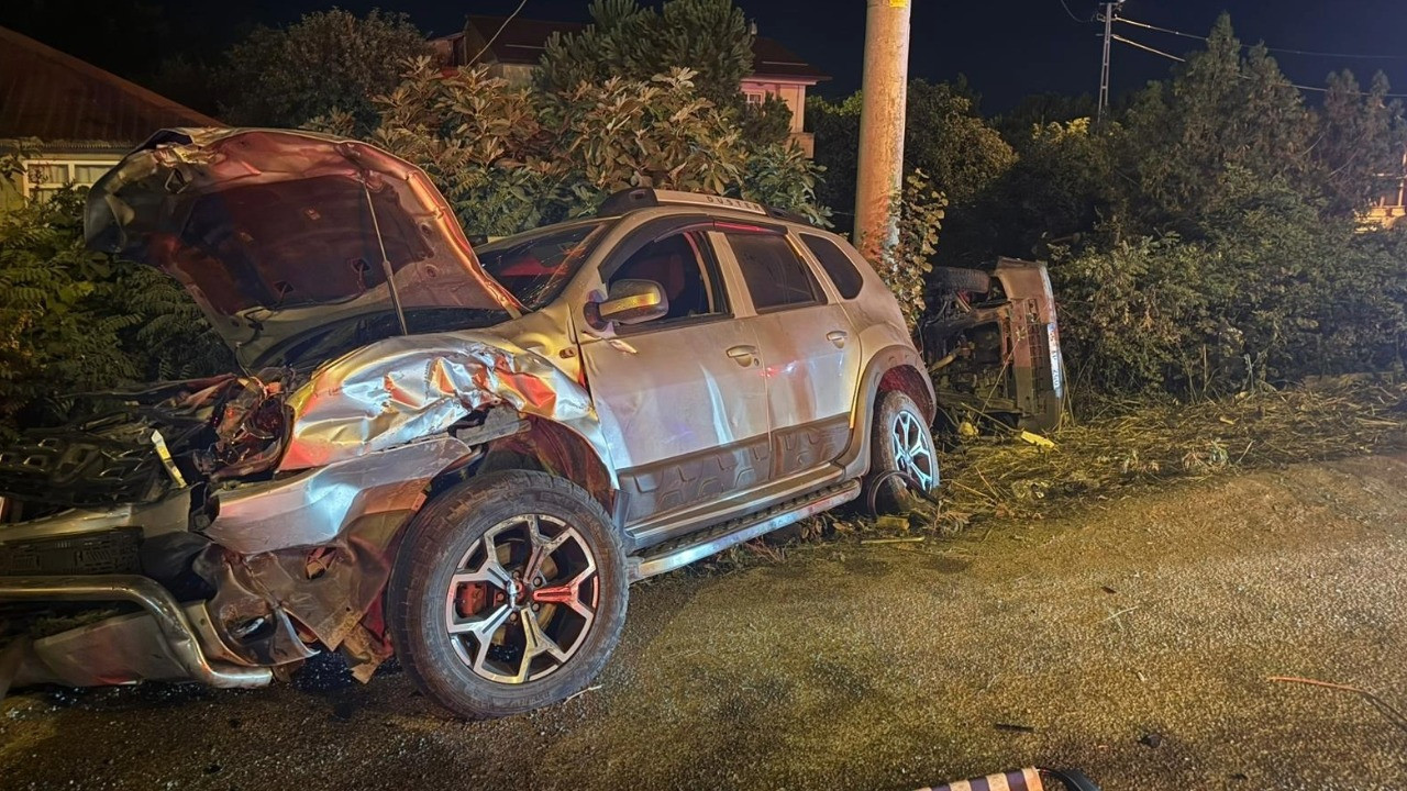 Kavşakta kafa kafaya kaza! 19 yaşındaki sürücü öldü