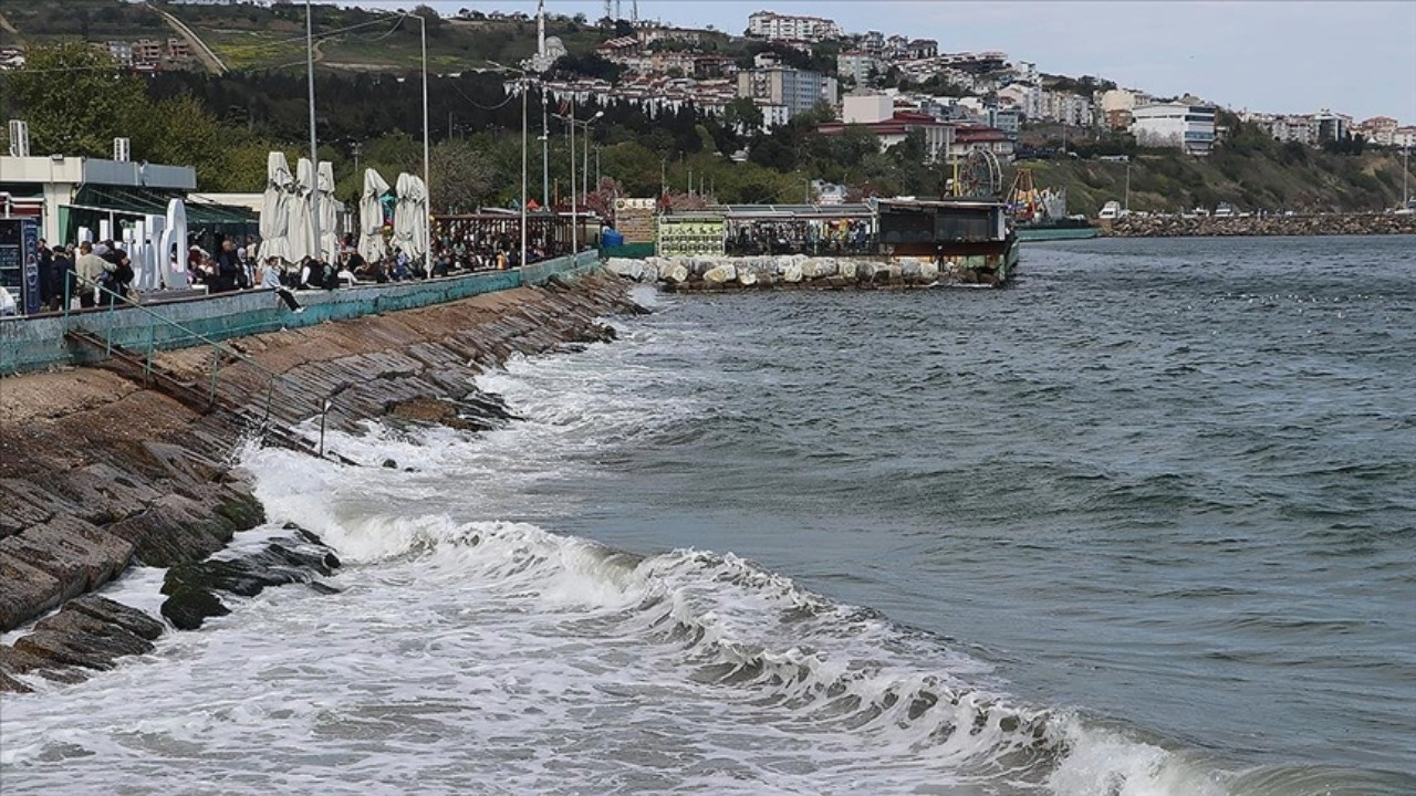 Tekirdağ’ın Karadeniz kıyısında 2 günlük deniz yasağı