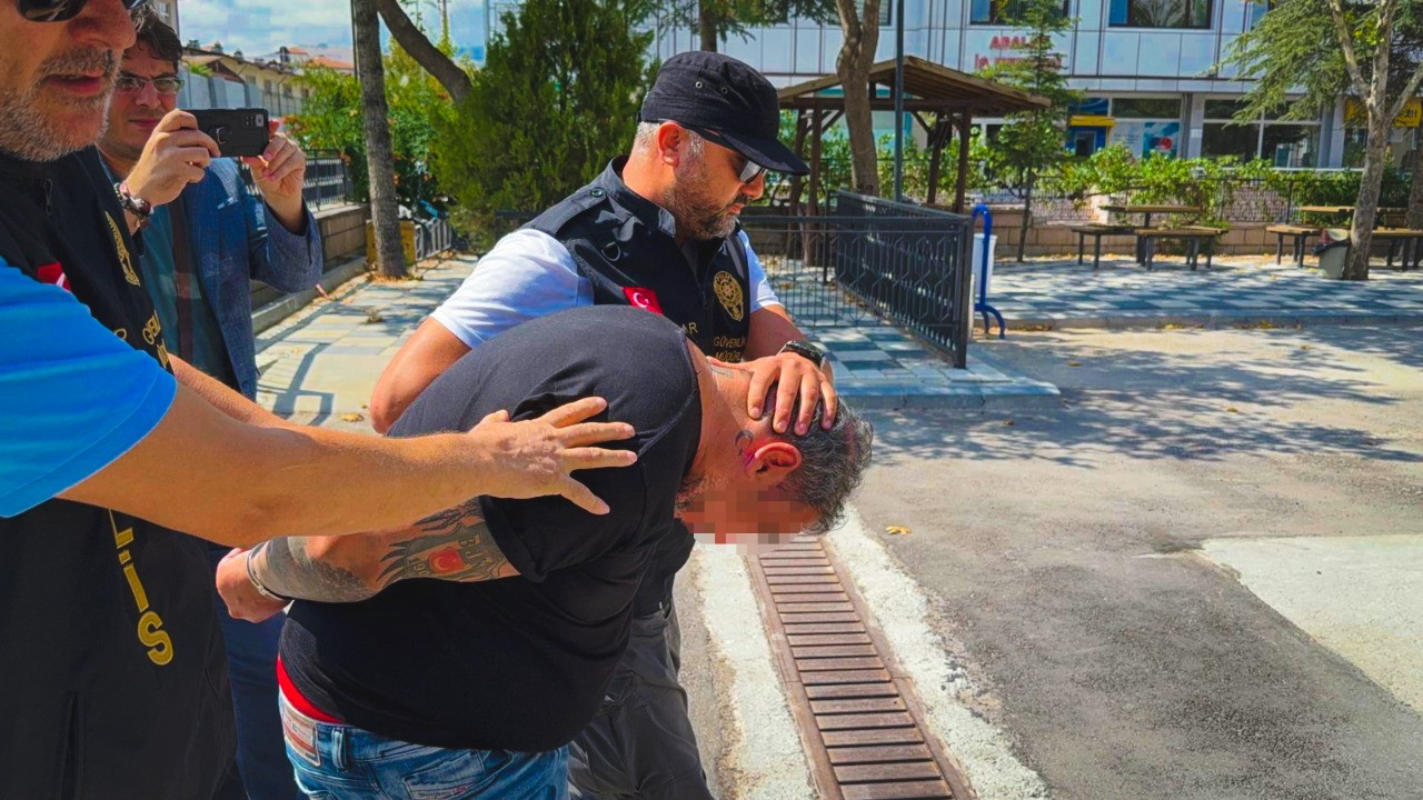 'Valiye hakaret' gözaltısı