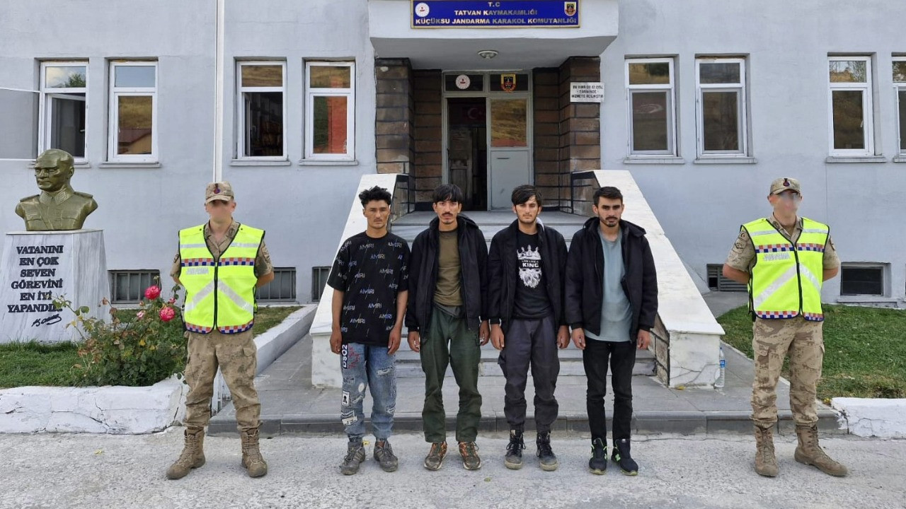 Bitlis'te dört kaçak göçmen yakalandı