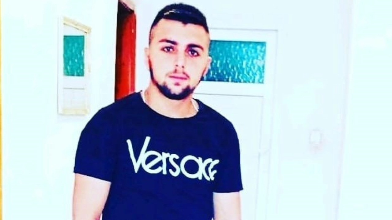 Kamyonetten düşen genç hayatını kaybetti