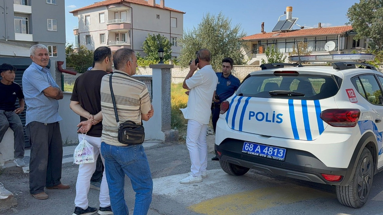 Öğrenci velisi okul müdürünü yumrukladı