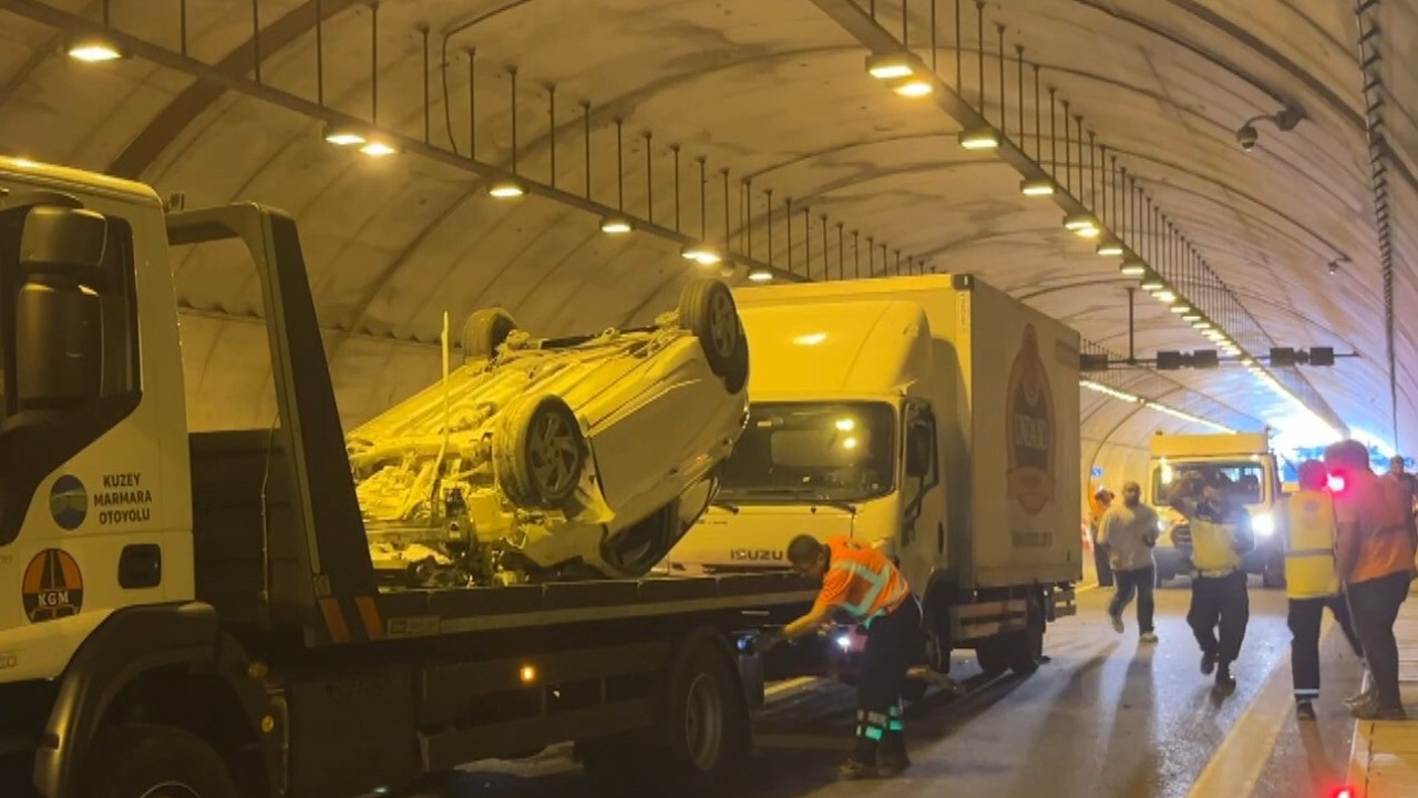 Tünelde kamyonetle çarpıştı, yaralandı