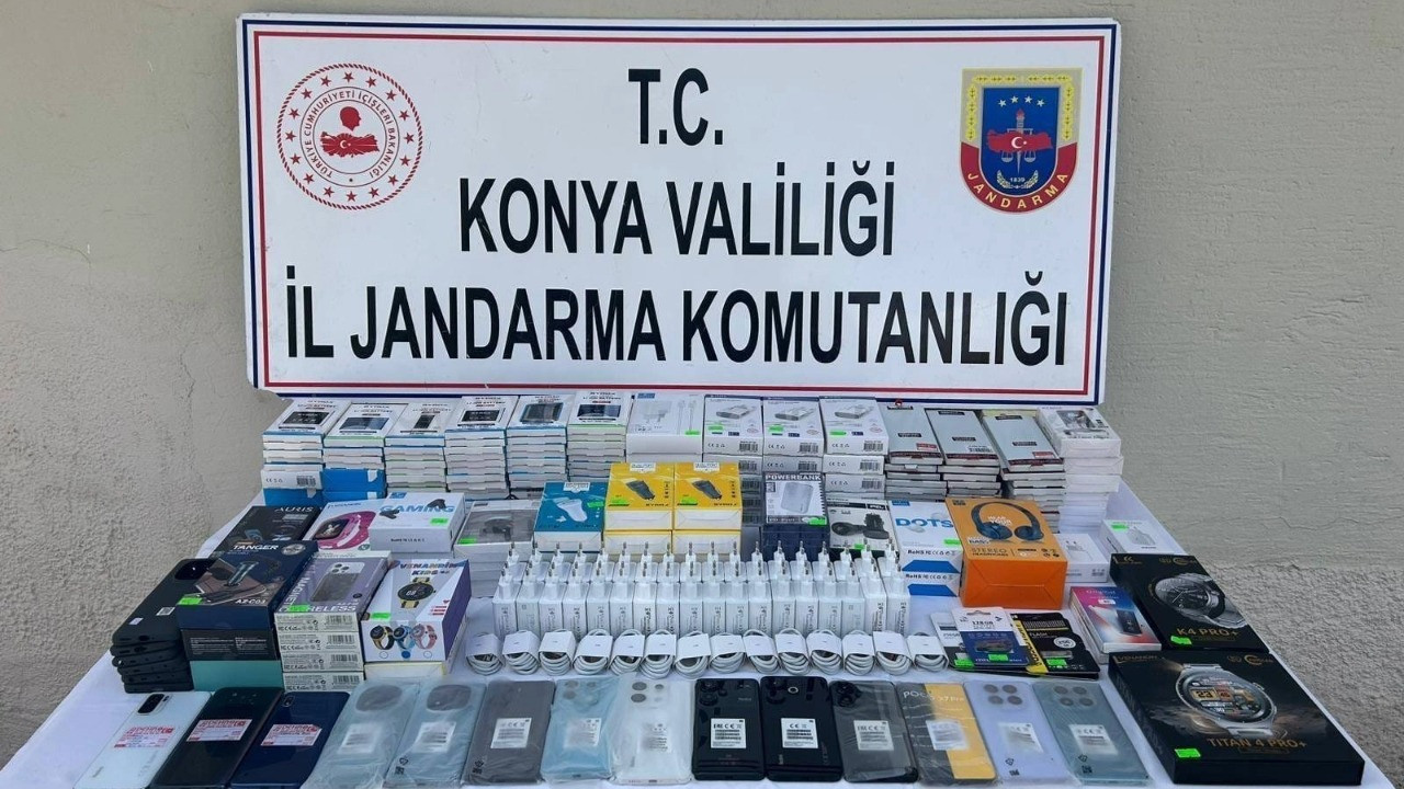 Kaçak elektronik malzeme satanlara operasyon