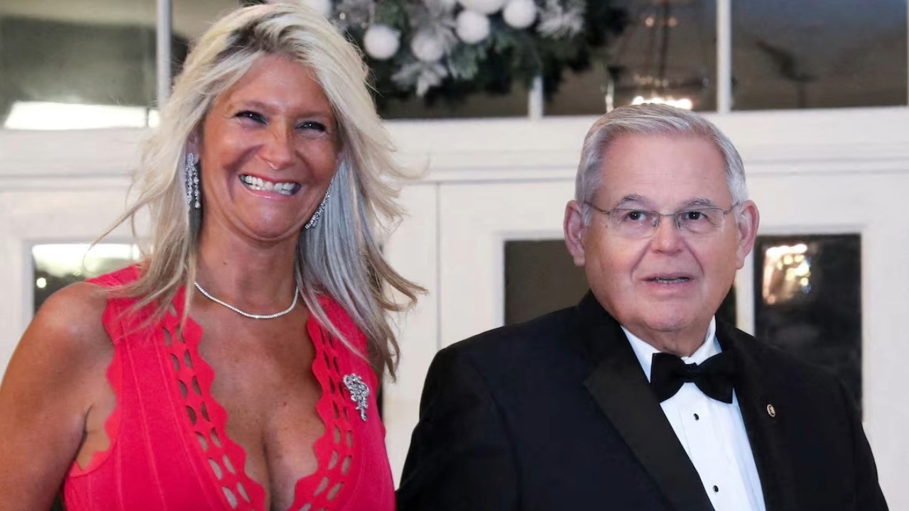 Türkiye düşmanı senatörün eşine hapis cezası