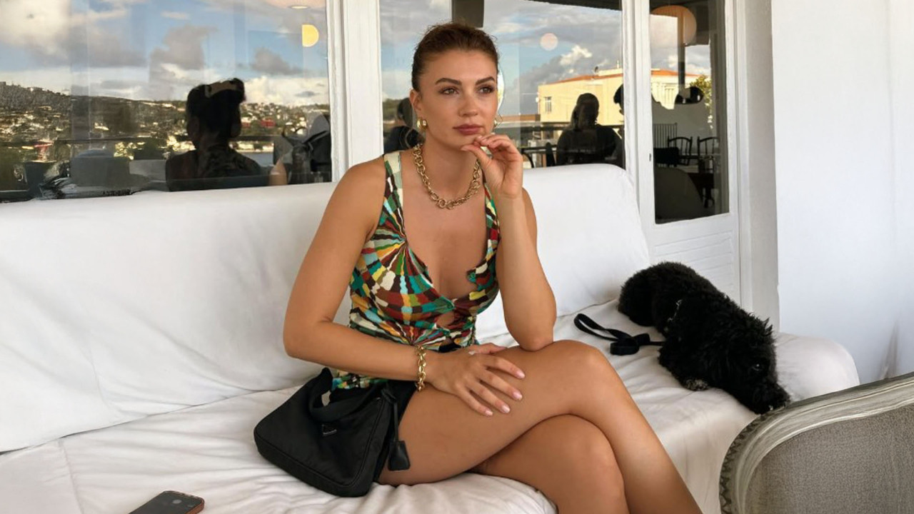 Burcu Özberk’ten yurt dışındaki arkadaşlarına mesaj: İnsanların kafasını şişirmeyin