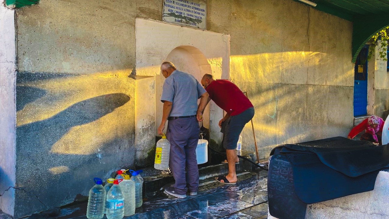 Su fiyatları isyan ettirdi, vatandaş çeşmeye akın etti