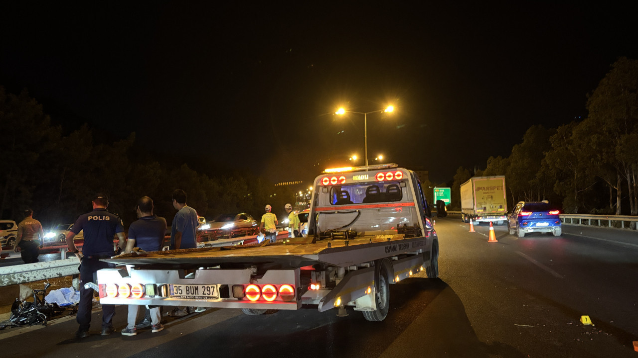 İzmir'de bariyere çarpan motosikletin sürücüsü öldü