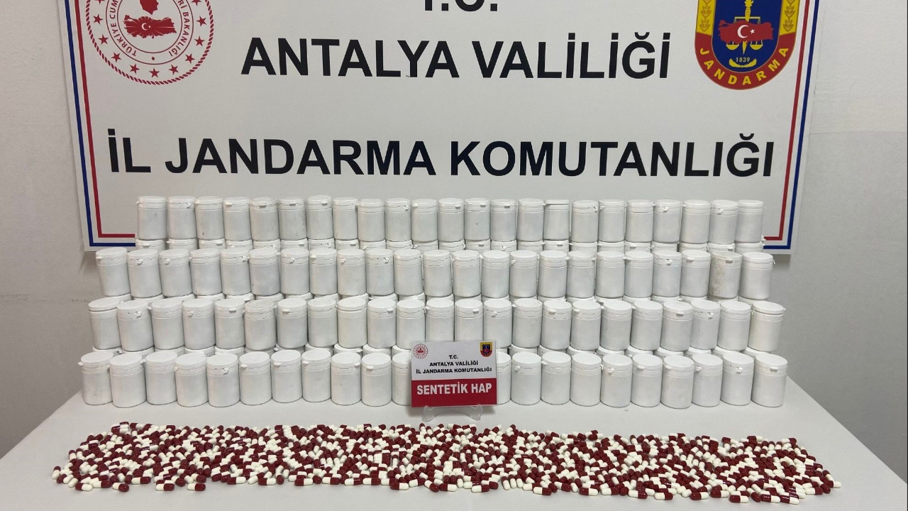 İki haftada bir tondan fazla uyuşturucu yakalandı