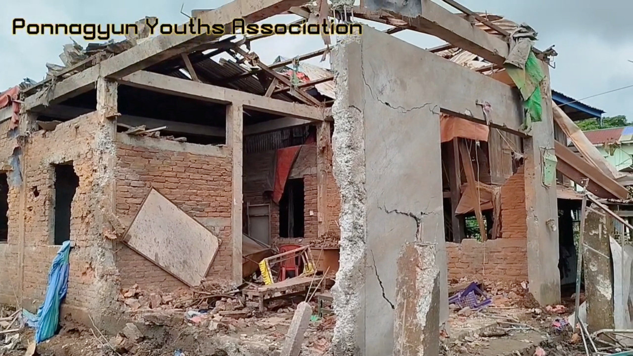 Öğrencilerin üzerine 200 kiloluk bomba attılar: 19 ölü