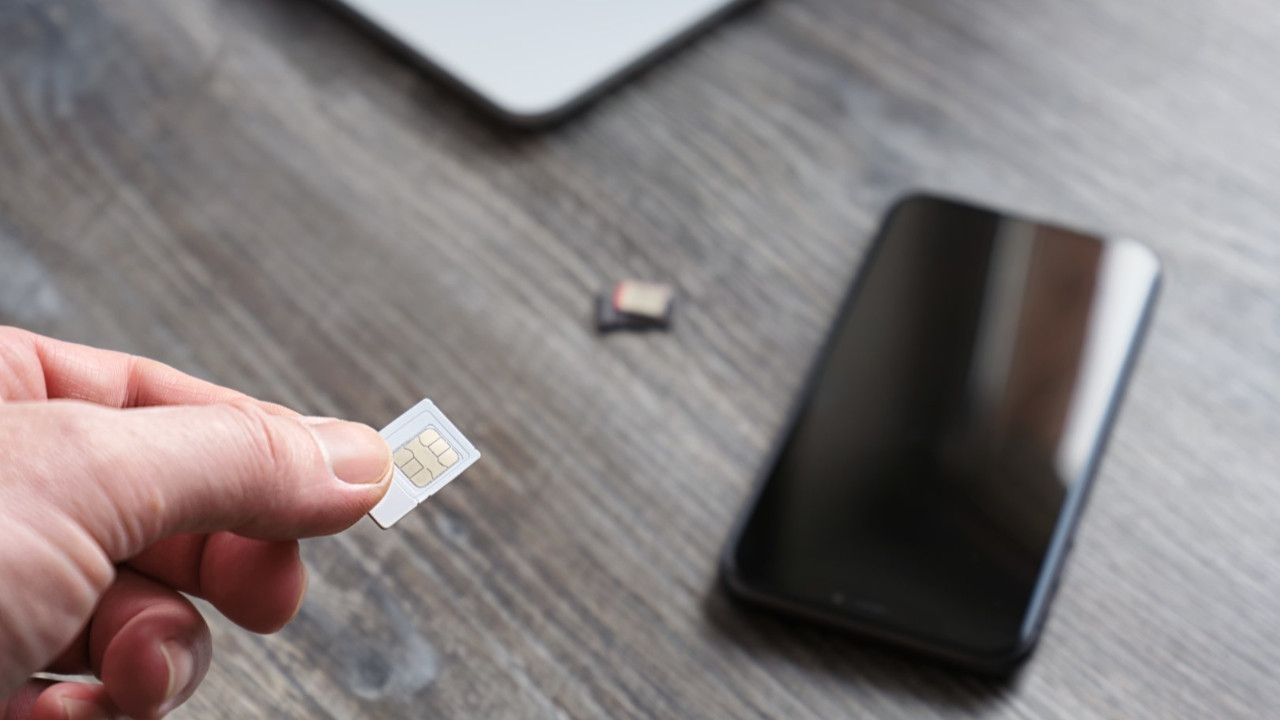 Telefonlarda yeni dönem: Sim kartlar tarihe mi karışıyor?