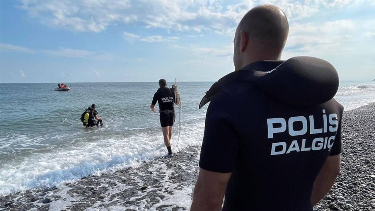 Arkadaşlarıyla girdiği denizden cesedi çıkarıldı