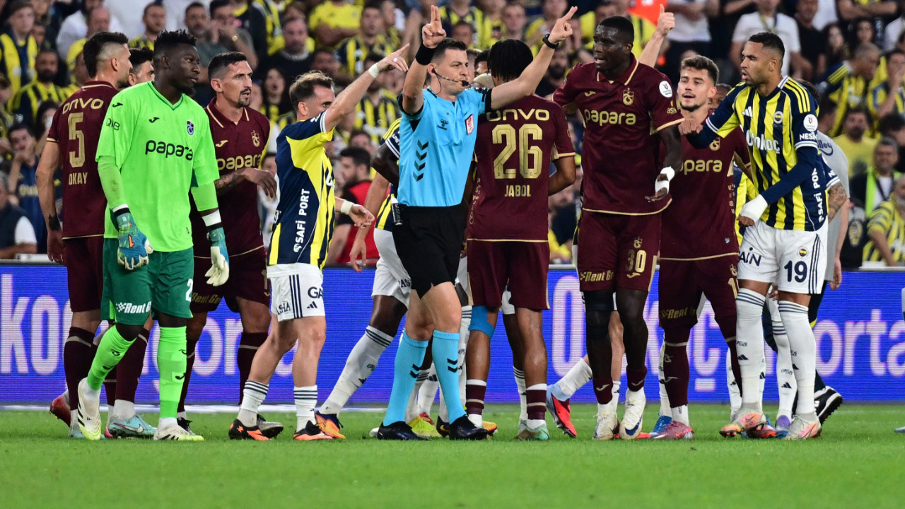 Fenerbahçe-Trabzonspor maçında tartışmalı an: Onuachu'nun golü iptal edildi