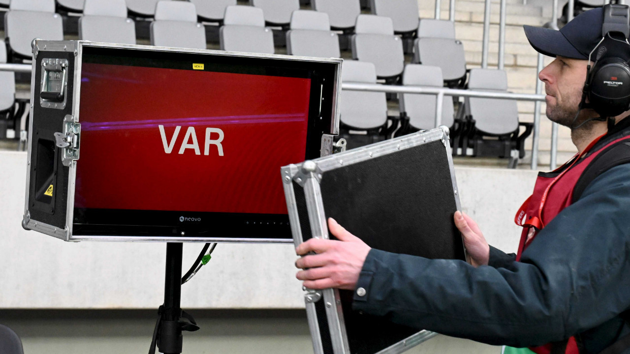 Fenerbahçe-Trabzonspor maçının VAR hakemi açıklandı