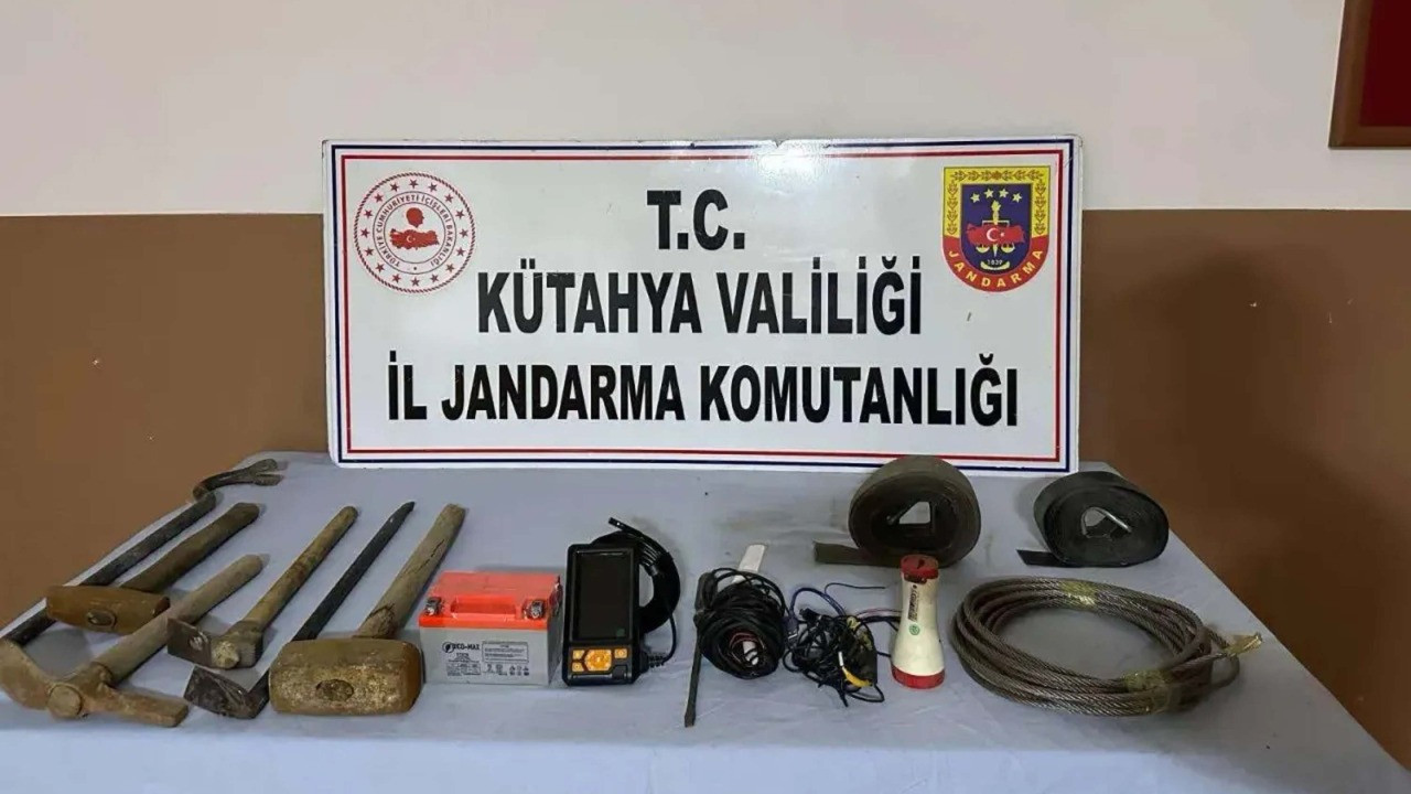 Kütahya'da kaçak tarihi eser kazısı yapan 6 şüpheliye gözaltı