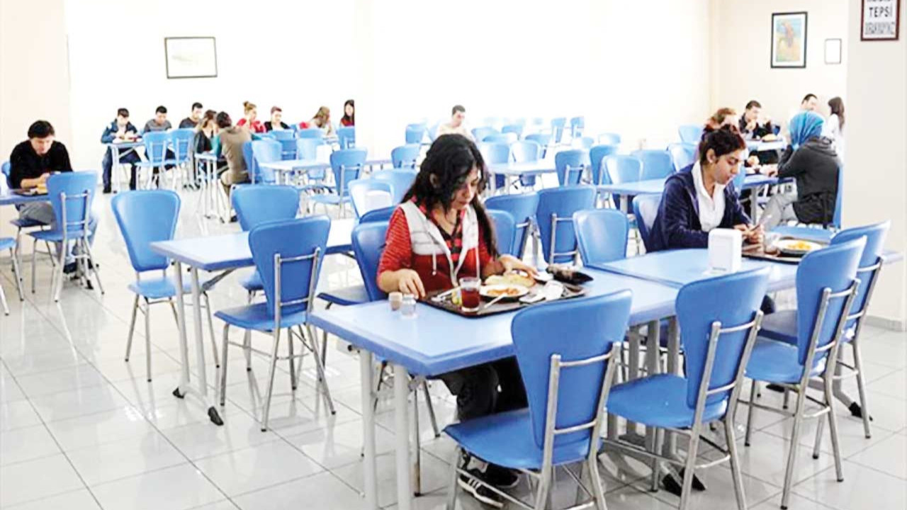 Öğrenciler, barınamıyor beslenemiyor