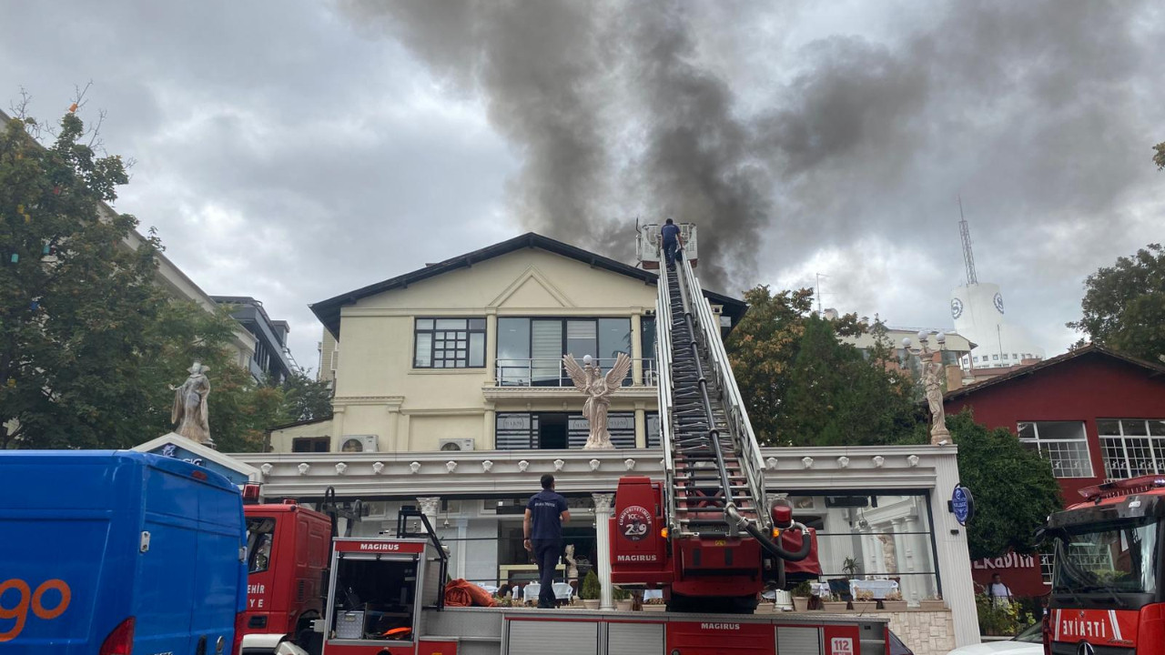 Restorandaki yangın, yanındaki kreşte paniğe neden oldu