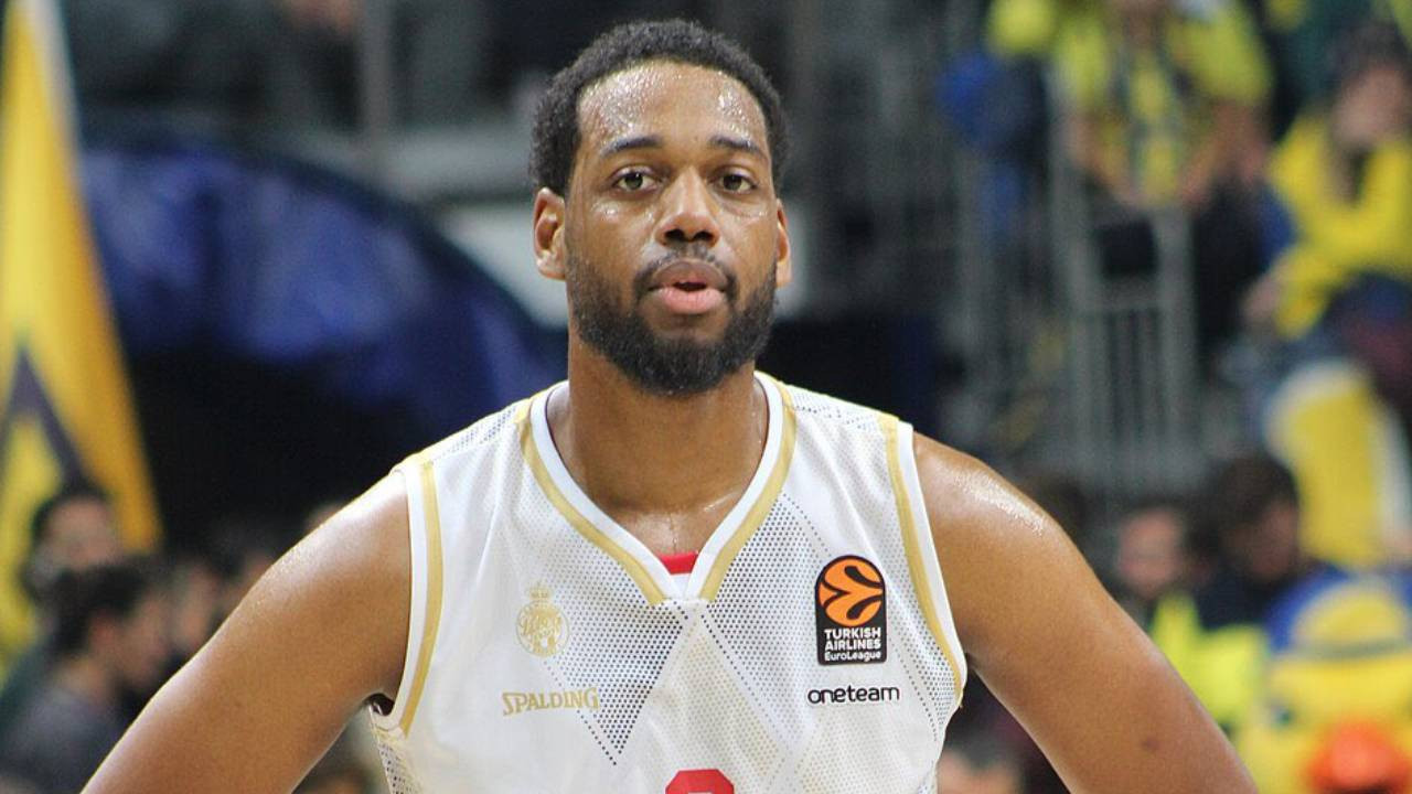 Jordan Loyd, Anadolu Efes'e geldi