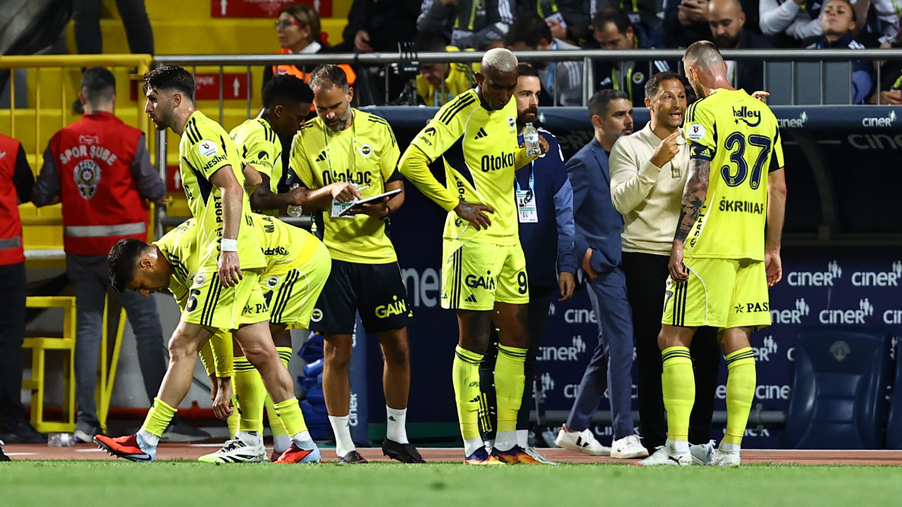 Fenerbahçe, 10 kişilik Kasımpaşa'ya takıldı