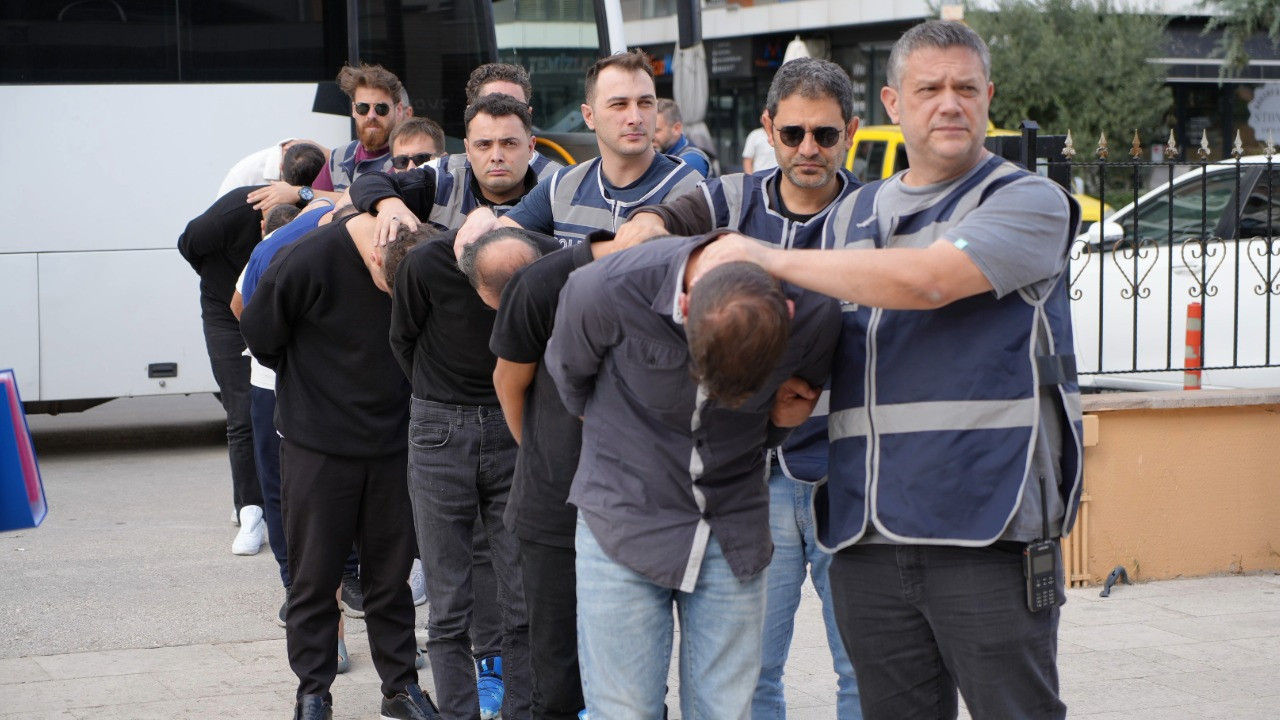 Şehit ailesini dolandıran 11 şüpheliden 10’u tutuklandı