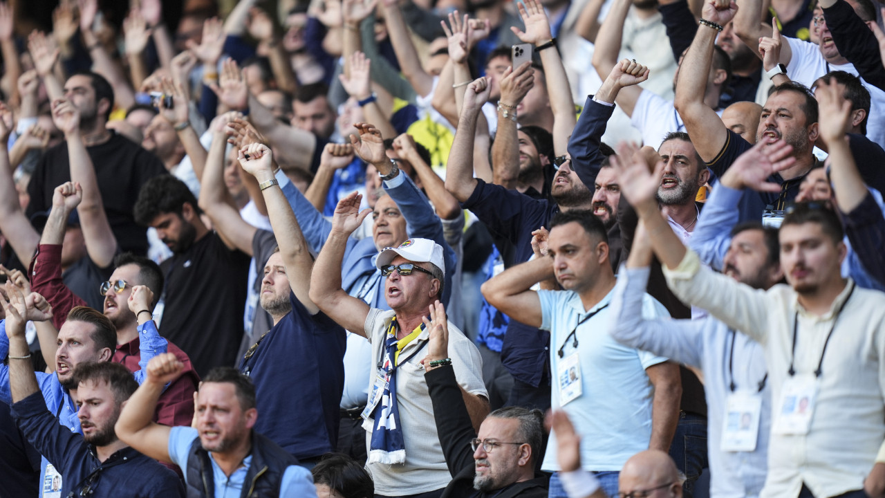 Emniyetten Fenerbahçe kongre üyesi hakkında suç duyurusu: Polisi eleştirmişti