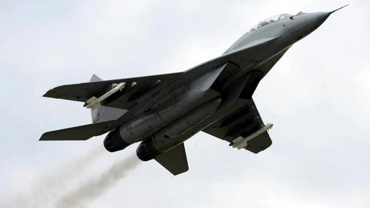 Polonya'dan Rusya'ya net uyarı: Uçaklarınızı düşürürüz