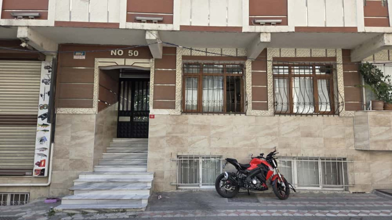 Aile içi tartışma kanlı bitti: Babasının boğazını kesti