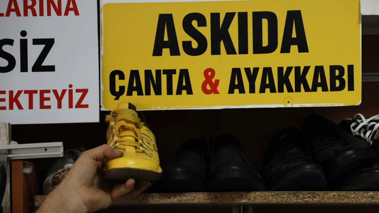 Şimdi de 'askıda ayakkabı ve çanta'