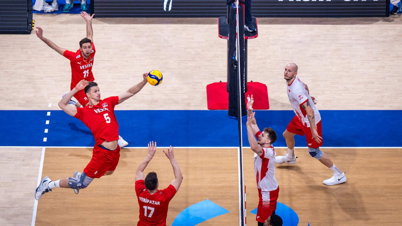 Filenin Efeleri çeyrek finalde Polonya'ya direnemedi