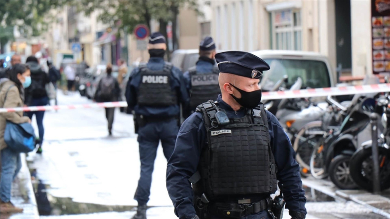 Okulda korkunç saldırı: Öğretmen yüzünden bıçaklandı