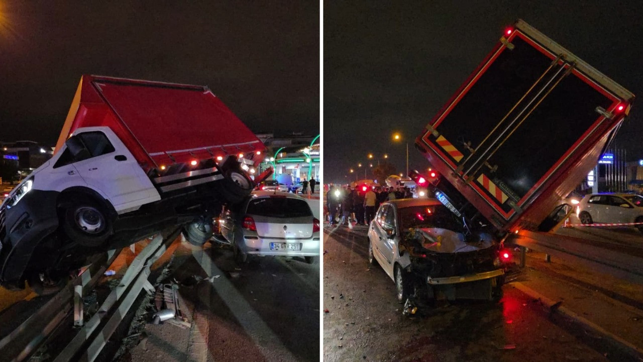 Otomobille çarpışan kamyonet bariyerlere çıktı: 3 yaralı