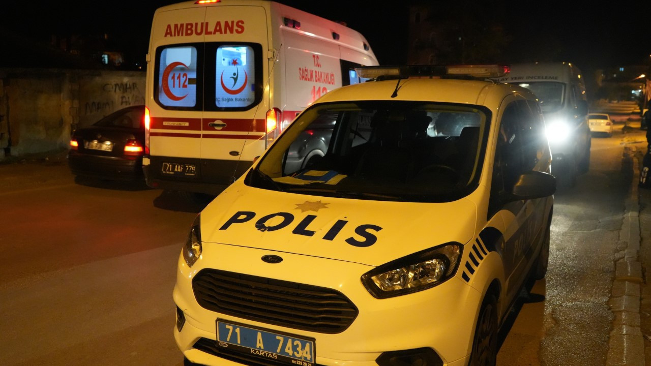 19 yaşındaki genç sokak ortasında vuruldu