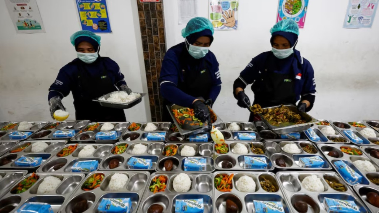 Okullarda zehirli yemek krizi: Yüzlerce öğrenci hastaneye kaldırıldı