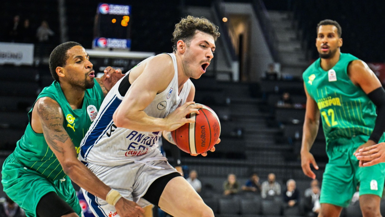 Anadolu Efes, Esenler Erokspor'a 'hoş geldin' dedi