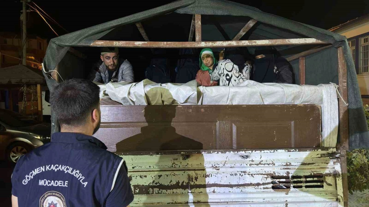 Edirne'de 500'den fazla göçmen kaçakçısı yakalandı