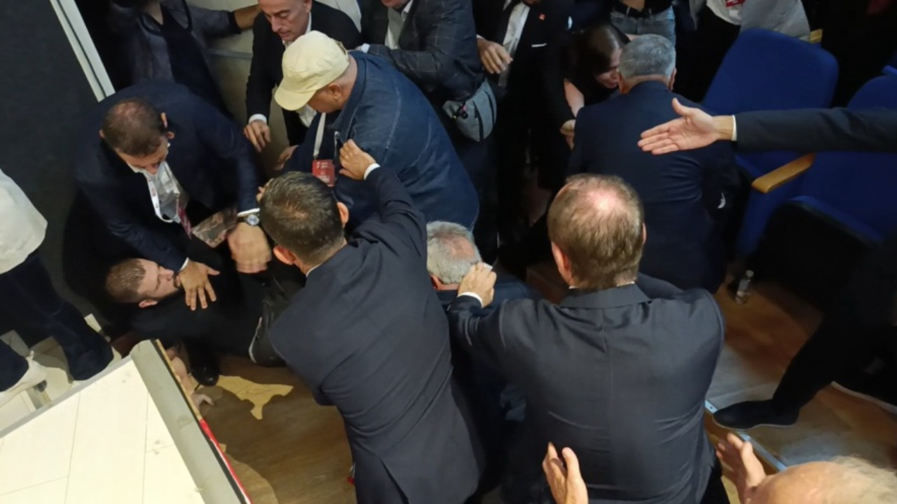 Kocaeli’de CHP ilçe kongresinde kavga