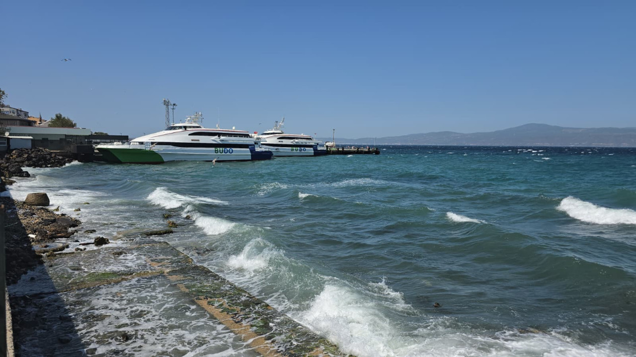 Marmara Denizi'nde fırtına alarmı: BUDO seferleri iptal oldu